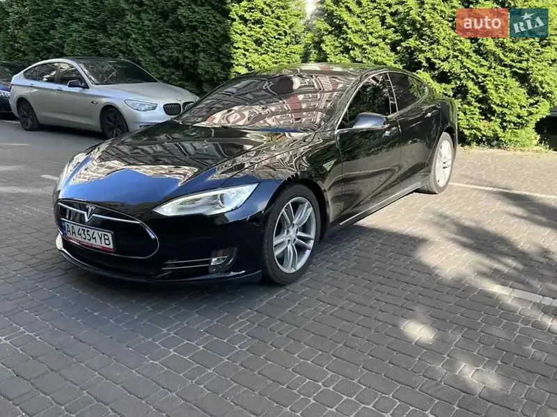 Tesla Model S