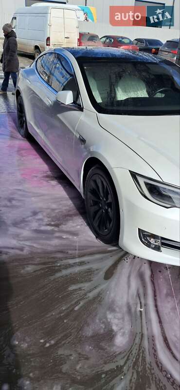 Ліфтбек Tesla Model S 2019 в Львові фото 3 Ліфтбек Tesla Model S 2019 в Львові