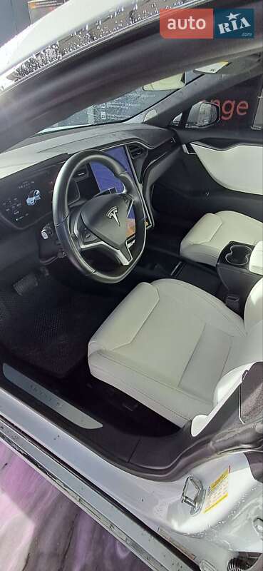 Ліфтбек Tesla Model S 2019 в Львові фото 23 Ліфтбек Tesla Model S 2019 в Львові