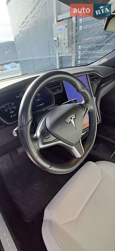 Ліфтбек Tesla Model S 2019 в Львові фото 28 Ліфтбек Tesla Model S 2019 в Львові