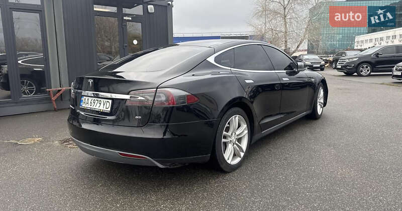 Лифтбек Tesla Model S 2013 в Ирпене