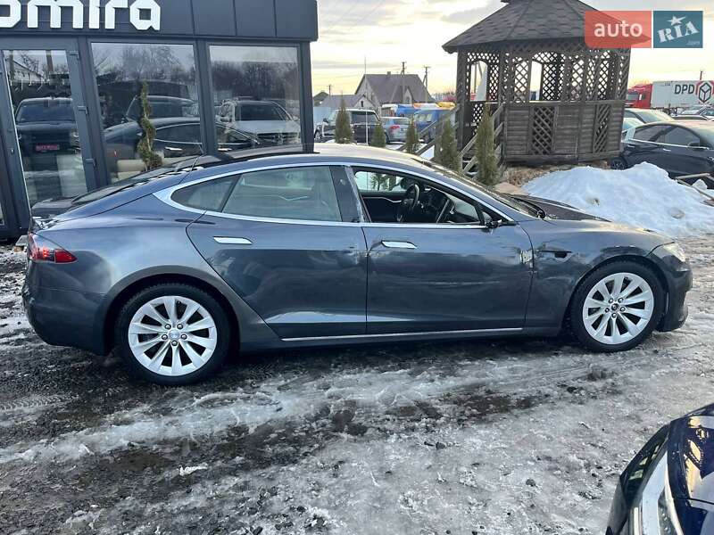 Лифтбек Tesla Model S 2017 в Луцке фото 8 Лифтбек Tesla Model S 2017 в Луцке