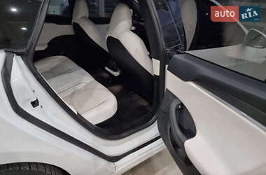 Лифтбек Tesla Model S 2021 в Одессе