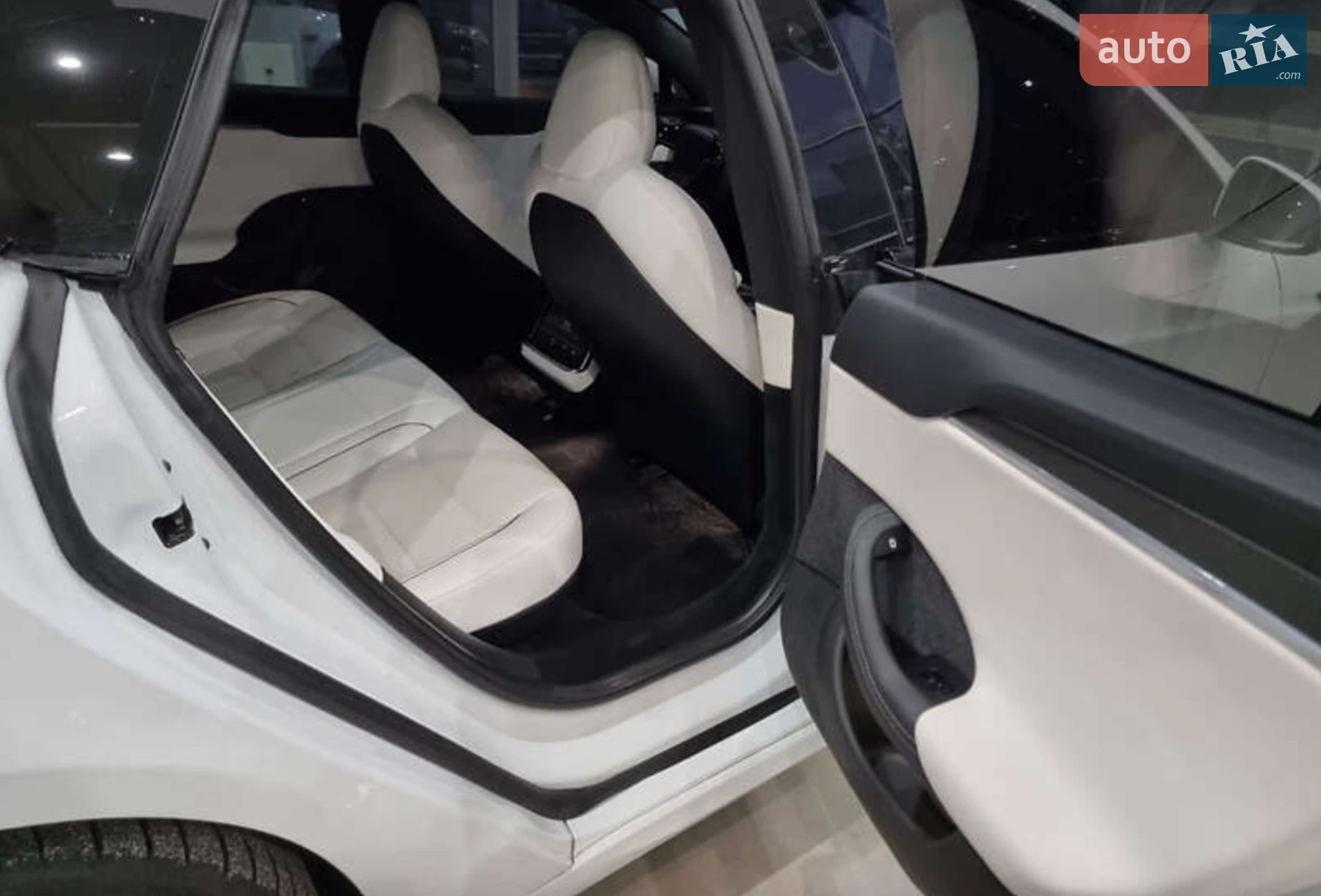 2021 Tesla Model S - мініатюра 15