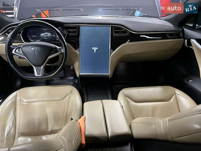 Ліфтбек Tesla Model S 2015 в Софіївській Борщагівці фото 11 Ліфтбек Tesla Model S 2015 в Софіївській Борщагівці