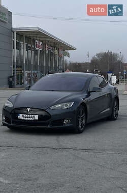 Лифтбек Tesla Model S 2014 в Запорожье