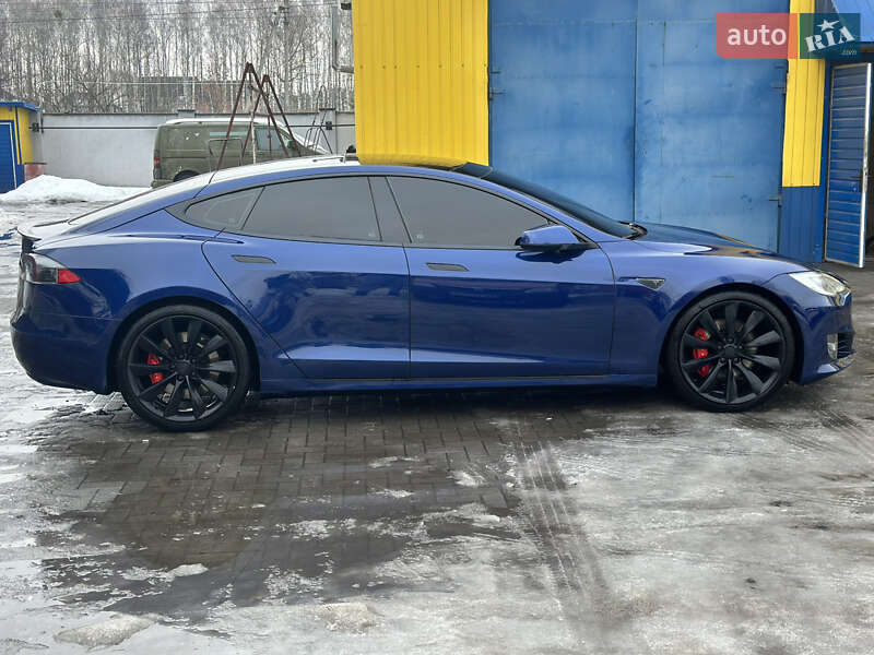 Ліфтбек Tesla Model S 2016 в Славуті фото 2 Ліфтбек Tesla Model S 2016 в Славуті