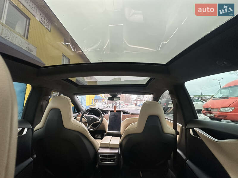 Ліфтбек Tesla Model S 2016 в Славуті фото 11 Ліфтбек Tesla Model S 2016 в Славуті