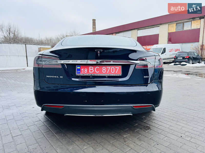 Лифтбек Tesla Model S 2015 в Ровно фото 16 Лифтбек Tesla Model S 2015 в Ровно