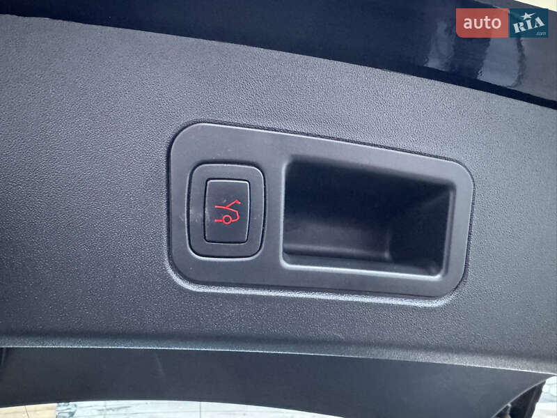 Лифтбек Tesla Model S 2015 в Ровно фото 32 Лифтбек Tesla Model S 2015 в Ровно