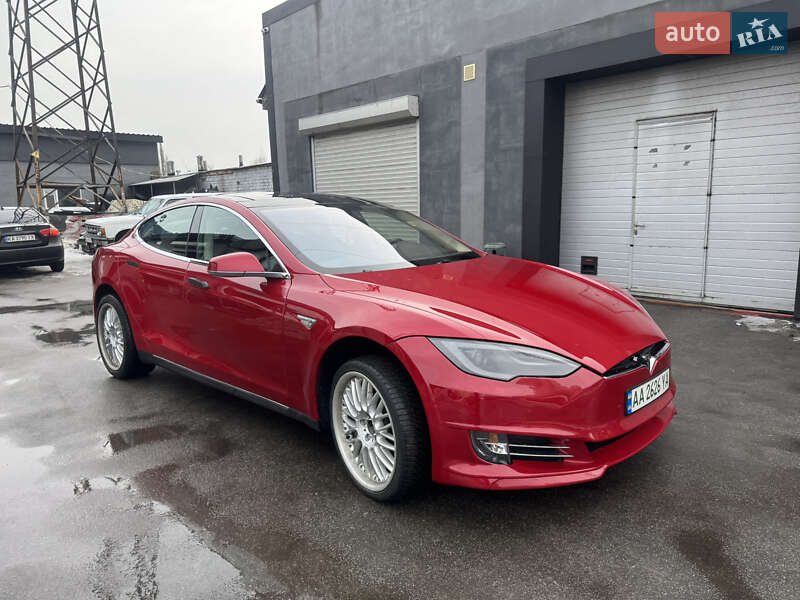 Лифтбек Tesla Model S 2013 в Киеве фото 3 Лифтбек Tesla Model S 2013 в Киеве