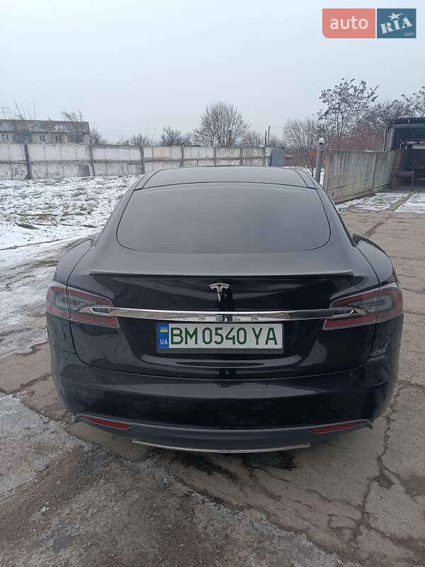 Лифтбек Tesla Model S 2014 в Ромнах