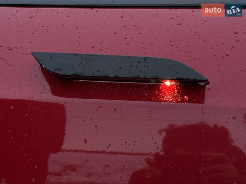 Ліфтбек Tesla Model S 2021 в Львові