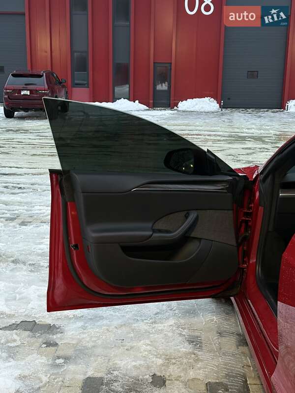 Ліфтбек Tesla Model S 2021 в Львові