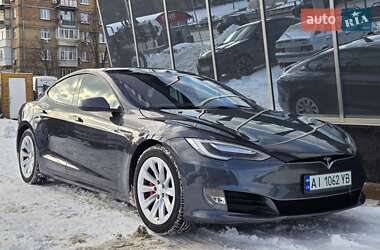Ліфтбек Tesla Model S 2016 в Києві