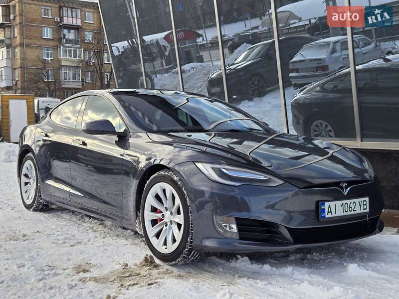 Tesla Model S 2016