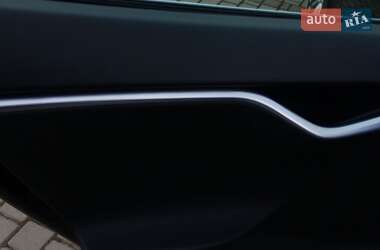 Лифтбек Tesla Model S 2014 в Дрогобыче