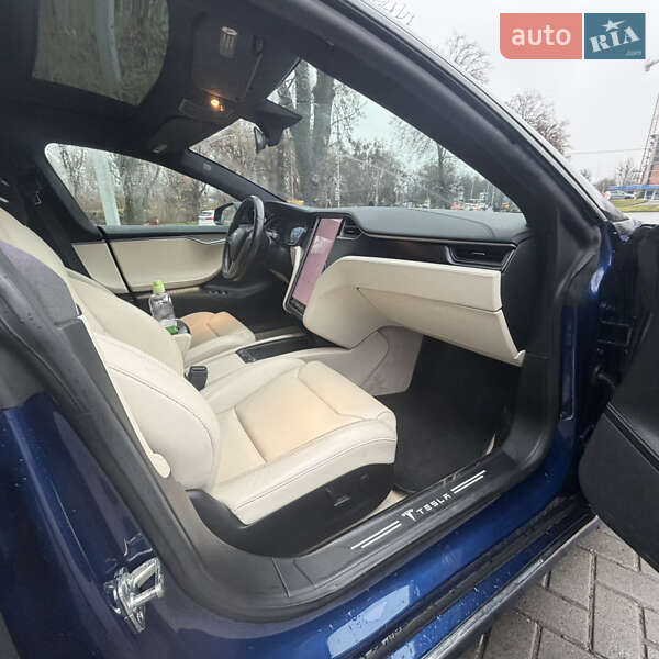Ліфтбек Tesla Model S 2019 в Львові фото 14 Ліфтбек Tesla Model S 2019 в Львові