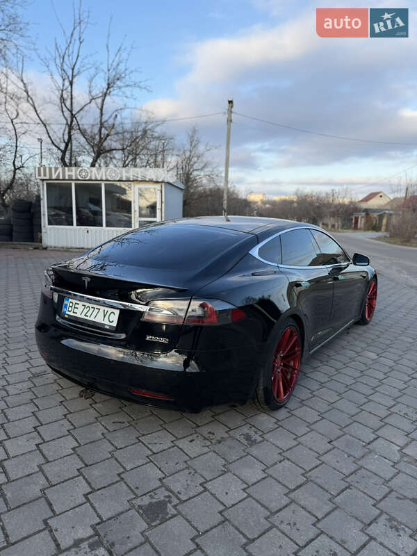 Лифтбек Tesla Model S 2018 в Николаеве