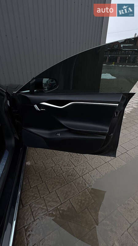 Лифтбек Tesla Model S 2017 в Трускавце фото 102 Лифтбек Tesla Model S 2017 в Трускавце