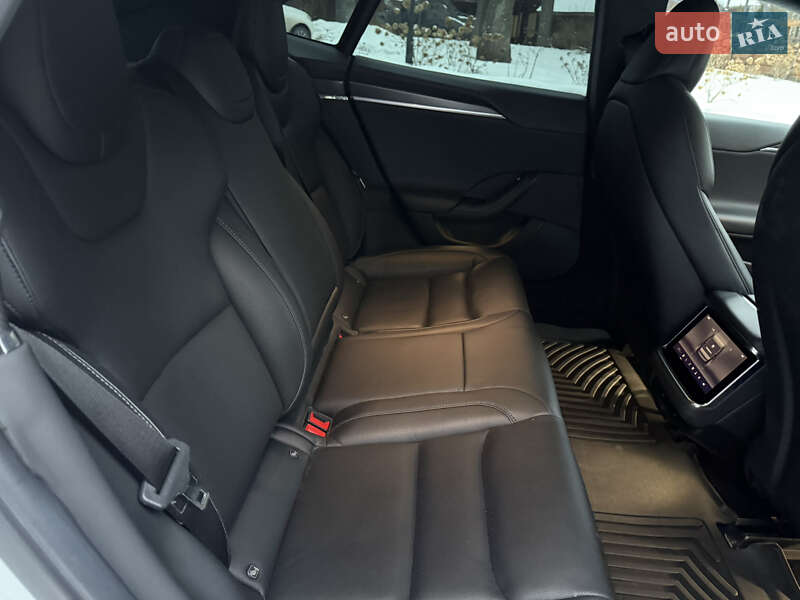 Ліфтбек Tesla Model S 2021 в Львові фото 25 Ліфтбек Tesla Model S 2021 в Львові