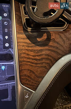 Лифтбек Tesla Model S 2017 в Киеве