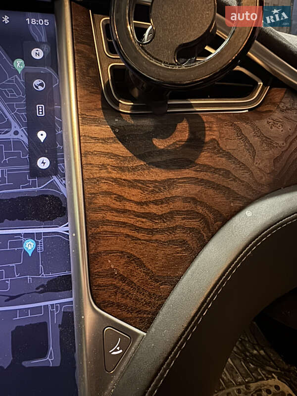 Лифтбек Tesla Model S 2017 в Киеве