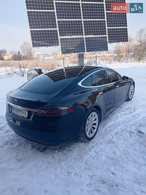Ліфтбек Tesla Model S 2017 в Києві фото 7 Ліфтбек Tesla Model S 2017 в Києві