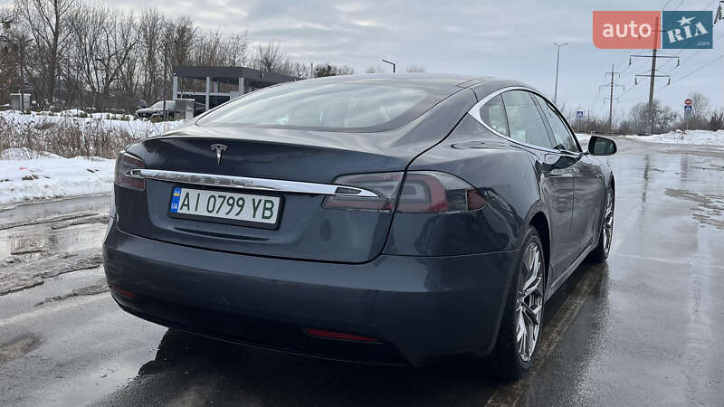 Ліфтбек Tesla Model S 2016 в Бучі