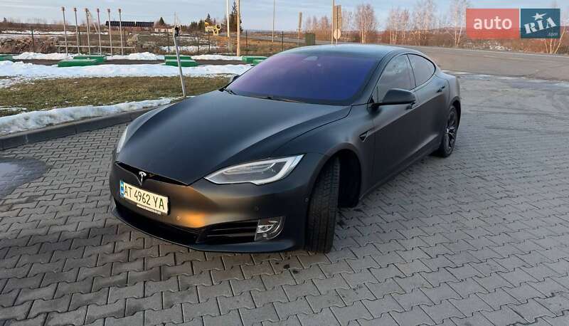 Tesla Model S 2018