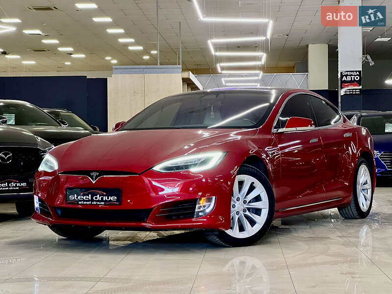 Tesla Model S 2019