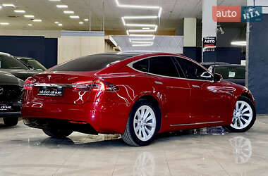 Лифтбек Tesla Model S 2019 в Николаеве
