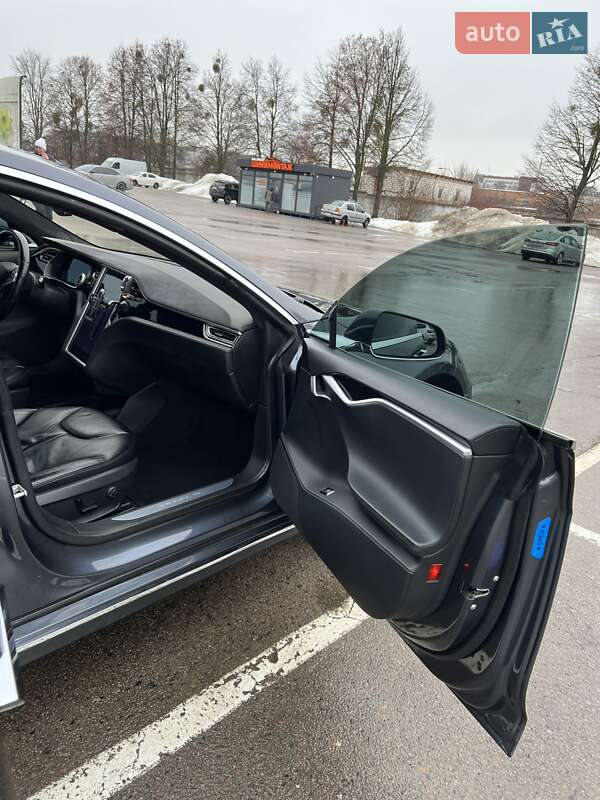 Лифтбек Tesla Model S 2014 в Ровно