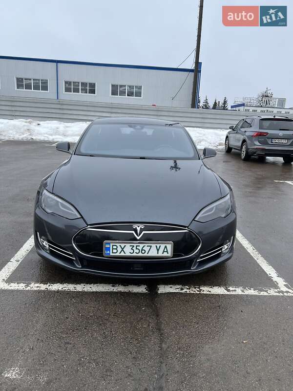Лифтбек Tesla Model S 2014 в Ровно