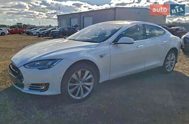 Лифтбек Tesla Model S 2015 в Тернополе