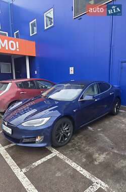 Ліфтбек Tesla Model S 2017 в Житомирі