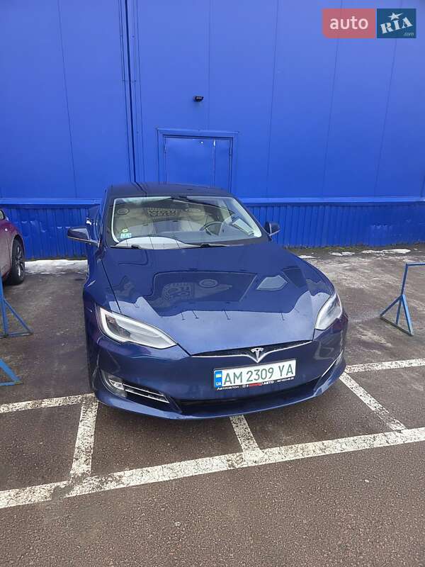Tesla Model S 2017