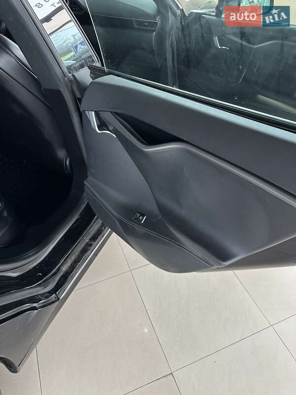 Лифтбек Tesla Model S 2018 в Одессе фото 16 Лифтбек Tesla Model S 2018 в Одессе