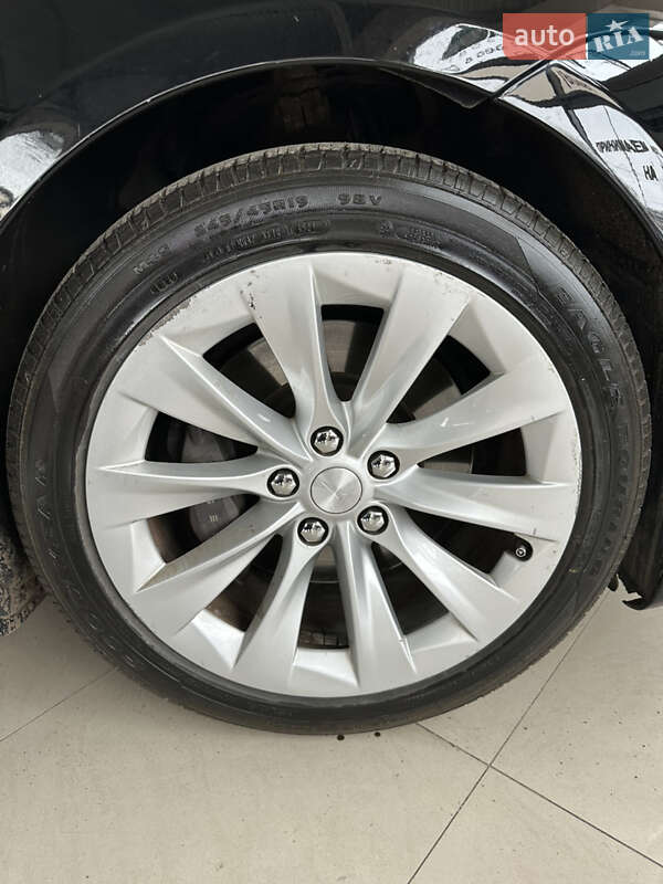 Лифтбек Tesla Model S 2018 в Одессе фото 20 Лифтбек Tesla Model S 2018 в Одессе