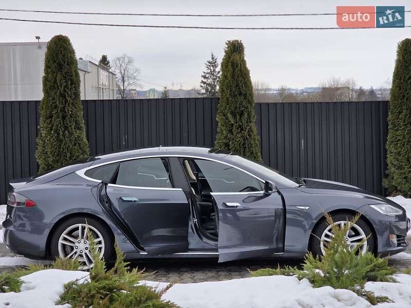 Лифтбек Tesla Model S 2014 в Тернополе фото 9 Лифтбек Tesla Model S 2014 в Тернополе