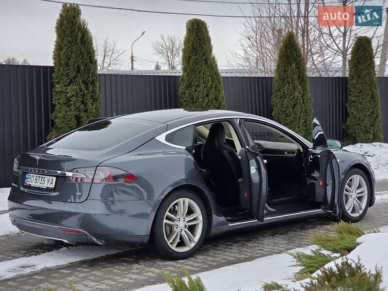 Лифтбек Tesla Model S 2014 в Тернополе фото 10 Лифтбек Tesla Model S 2014 в Тернополе