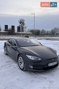 Ліфтбек Tesla Model S 2016 в Львові