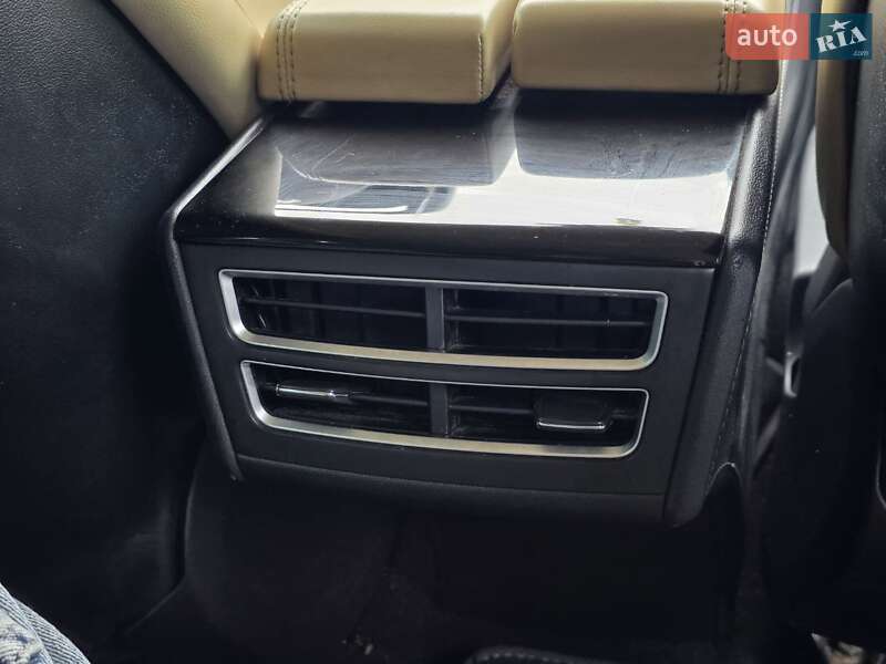 Лифтбек Tesla Model S 2014 в Тернополе