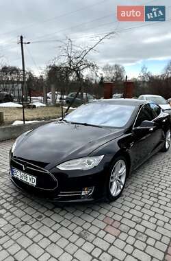 Ліфтбек Tesla Model S 2015 в Львові