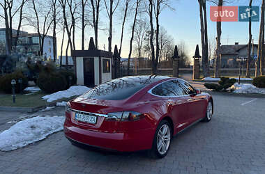 Лифтбек Tesla Model S 2015 в Стрые