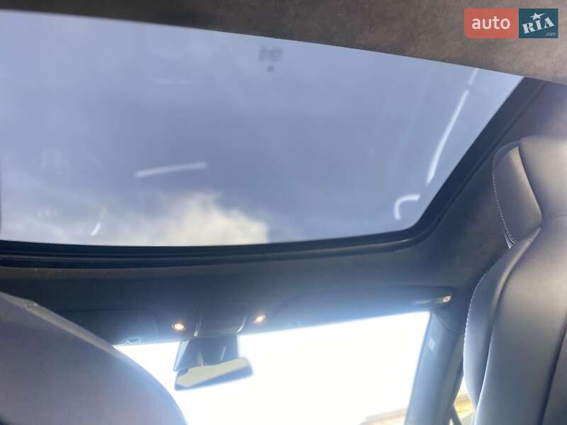 Ліфтбек Tesla Model S 2016 в Луцьку