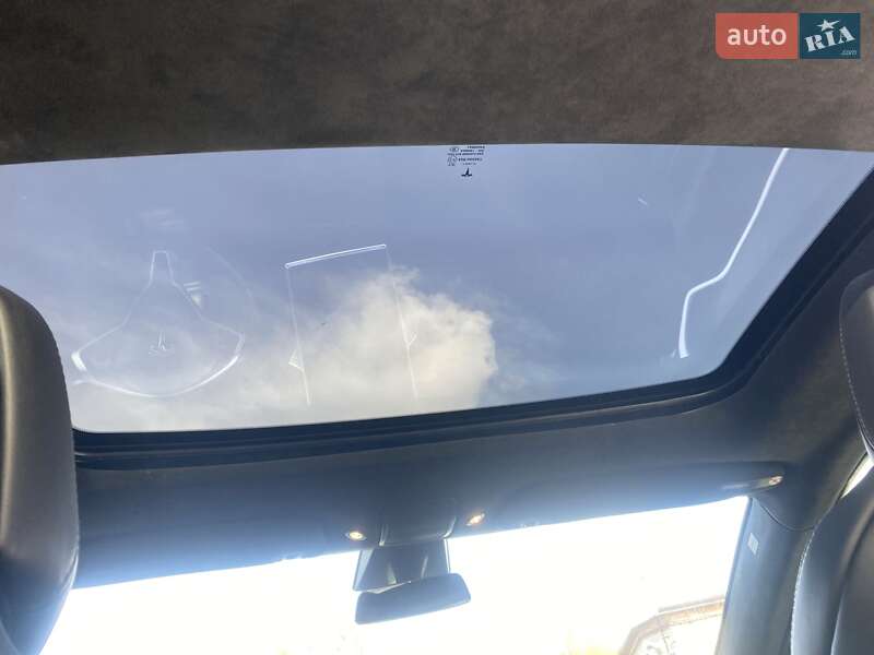 Ліфтбек Tesla Model S 2016 в Луцьку