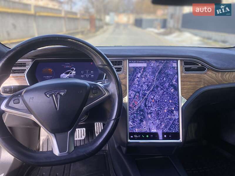 Ліфтбек Tesla Model S 2016 в Луцьку