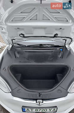 Лифтбек Tesla Model S 2019 в Ивано-Франковске