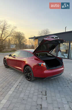 Лифтбек Tesla Model S 2014 в Львове